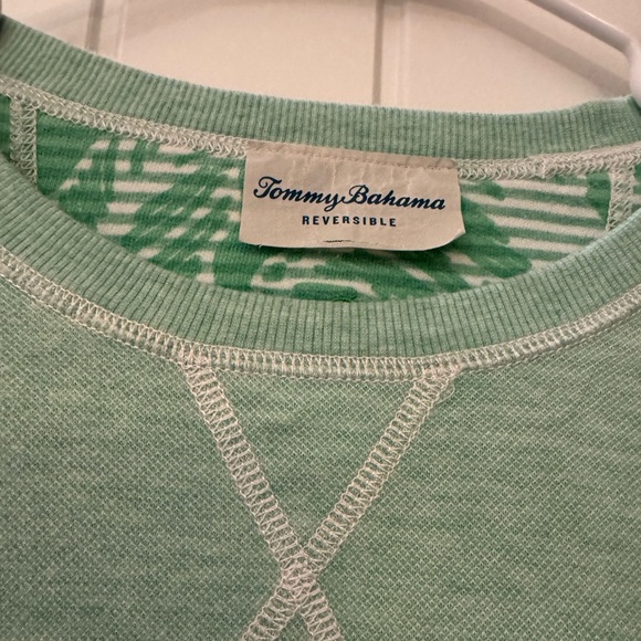 NWOT Men’s Long Sleeve Reversible Tommy Bahama Pullover - Picture 2 of 13